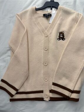 Amy Byer sweater teddy bear emblem